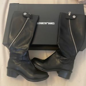 Slightly warn Elizabeth and James calve length boots. (Box included)